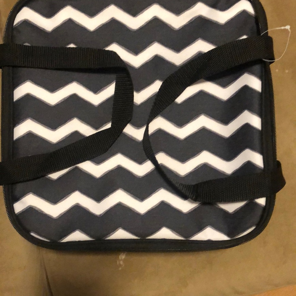 Thirty-One square thermal food carrier